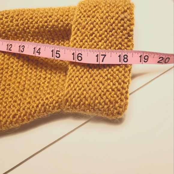 VTG Hand Knitted Acrylic Mary Maxim Pattern Gold Sweater - Picture 4 of 7